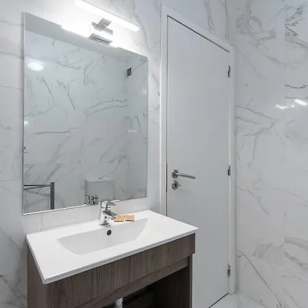 Guestready - Lovely With River View شقة